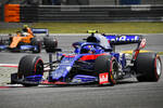 Foto zur News: Alexander Albon (Toro Rosso) und Lando Norris (McLaren)
