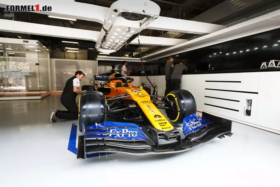 Foto zur News: Carlos Sainz (McLaren)