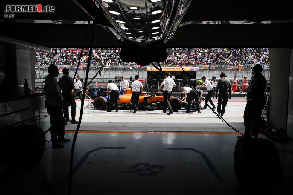 Foto zur News: Carlos Sainz (McLaren)