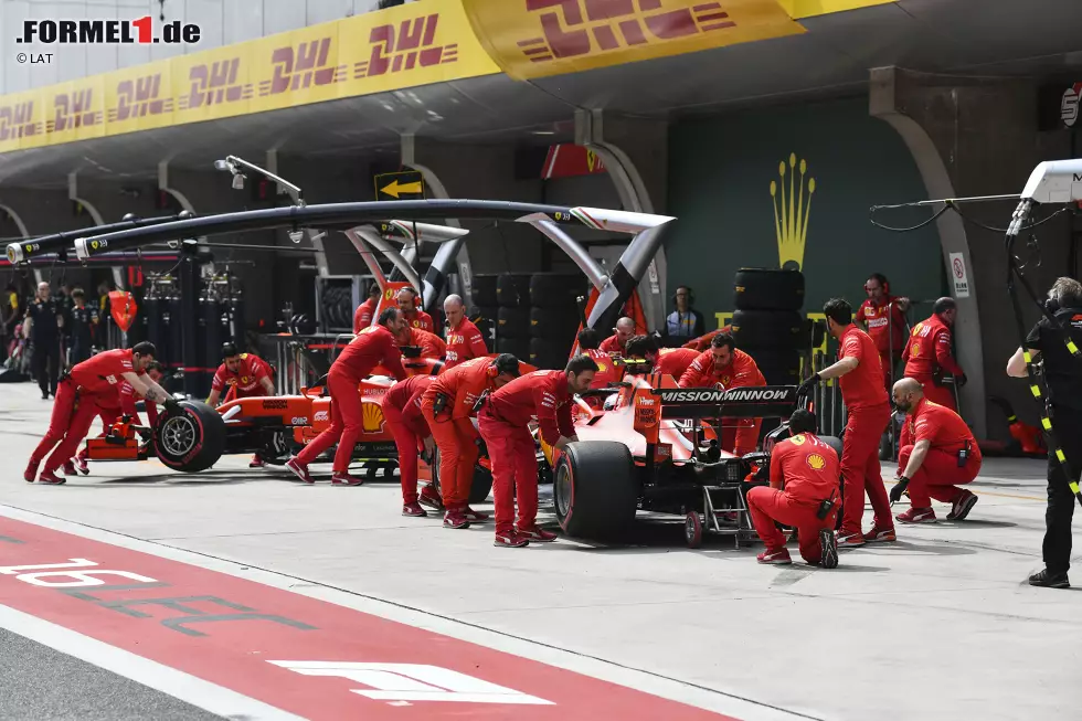 Foto zur News: Charles Leclerc (Ferrari) und Sebastian Vettel (Ferrari)