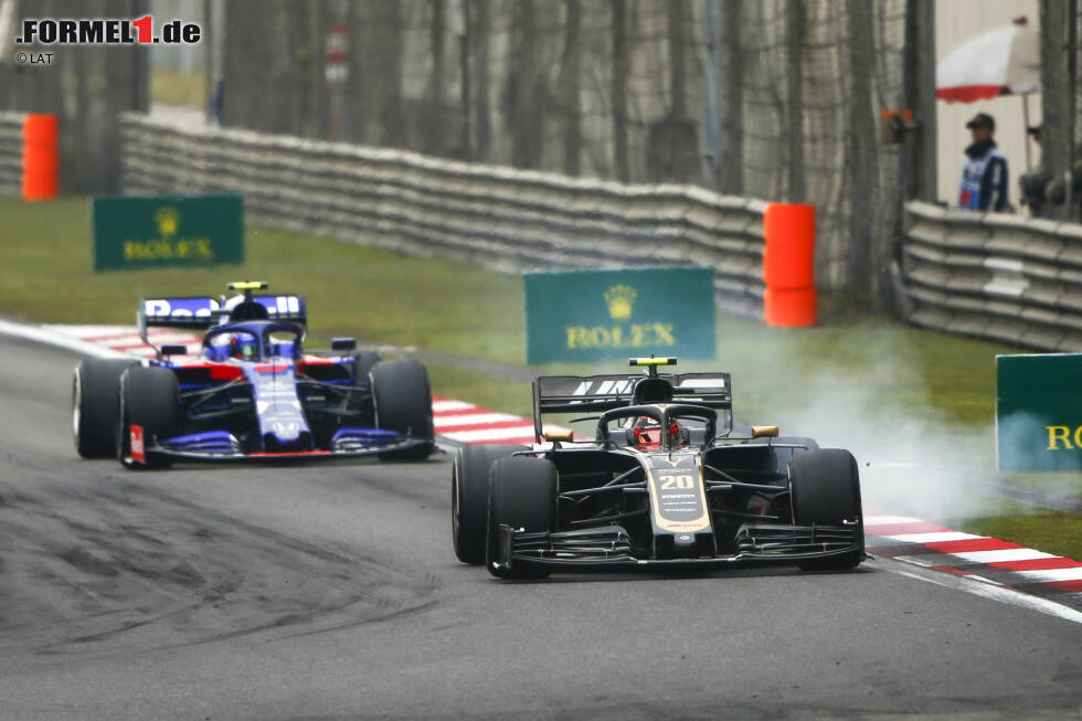 Foto zur News: Kevin Magnussen (Haas) und Alexander Albon (Toro Rosso)