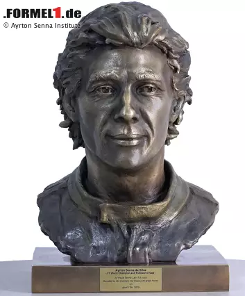 Die Skulptur von Ayrton Senna wird am Mittwoch dem Papst übergeben Foto zur News: Die Skulptur von Ayrton Senna wird am Mittwoch dem Papst übergeben
