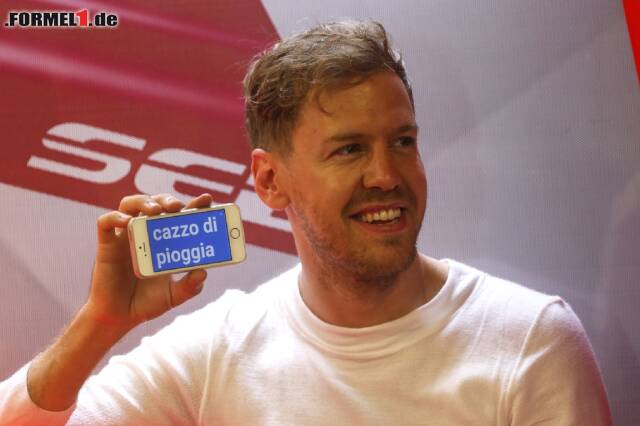 Foto zur News: Sebastian Vettel sieht man selten mit einem Smartphone in der Hand