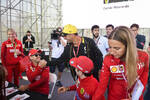 Foto zur News: Daniel Ricciardo (Renault), Sebastian Vettel (Ferrari) und Charles Leclerc (Ferrari)