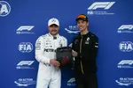 Foto zur News: Jack Aitken und Valtteri Bottas (Mercedes)