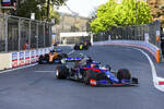 Foto zur News: Daniil Kwjat (Toro Rosso), Carlos Sainz (McLaren) und Daniel Ricciardo (Renault)