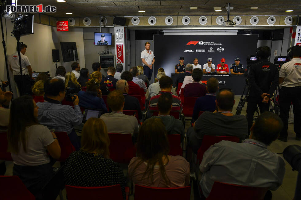 Foto zur News: Pierre Gasly (Red Bull), Valtteri Bottas (Mercedes), Carlos Sainz (McLaren), Sebastian Vettel (Ferrari) und George Russell (Williams)