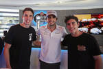 Foto zur News: Alex Marquez, Carlos Sainz (McLaren) und Marc Marquez