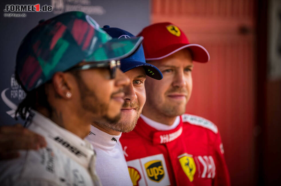 Foto zur News: Lewis Hamilton (Mercedes), Valtteri Bottas (Mercedes) und  und Sebastian Vettel (Ferrari)