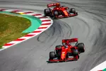 Foto zur News: Sebastian Vettel (Ferrari) und Charles Leclerc (Ferrari)