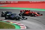 Foto zur News: Lewis Hamilton (Mercedes) vor Sebastian Vettel (Ferrari) und  Valtteri Bottas (Mercedes)