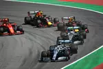 Gallerie: Lewis Hamilton (Mercedes) vor Valtteri Bottas (Mercedes), Max Verstappen (Red Bull),  Pierre Gasly (Red Bull) und Sebastian Vettel (Ferrari)