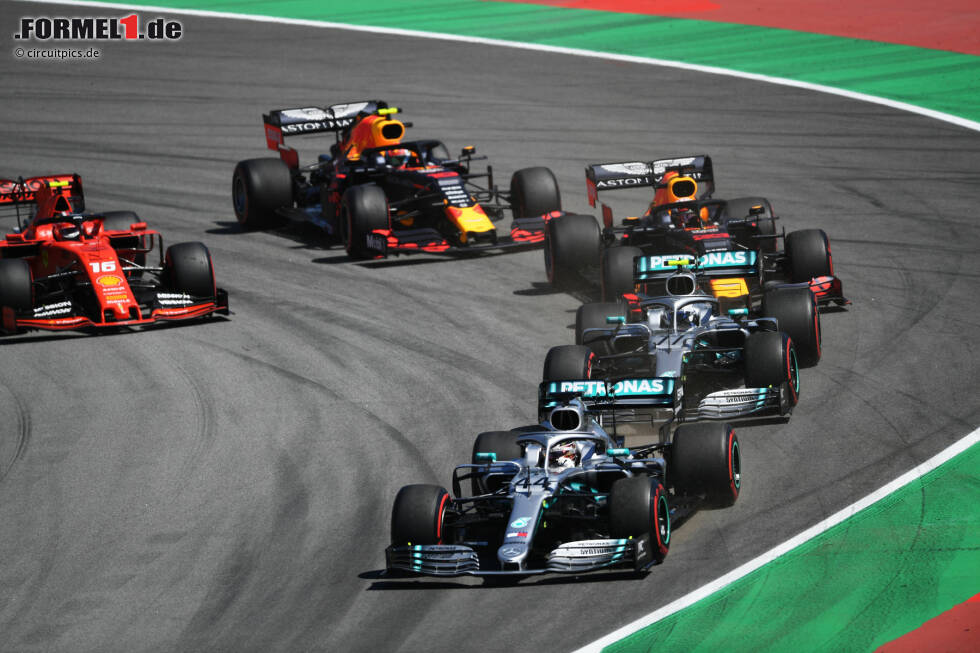 Foto zur News: Lewis Hamilton (Mercedes) vor Valtteri Bottas (Mercedes), Max Verstappen (Red Bull),  Pierre Gasly (Red Bull) und Sebastian Vettel (Ferrari)