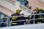 Foto zur News: Nico Hülkenberg (Renault) und Daniel Ricciardo (Renault)