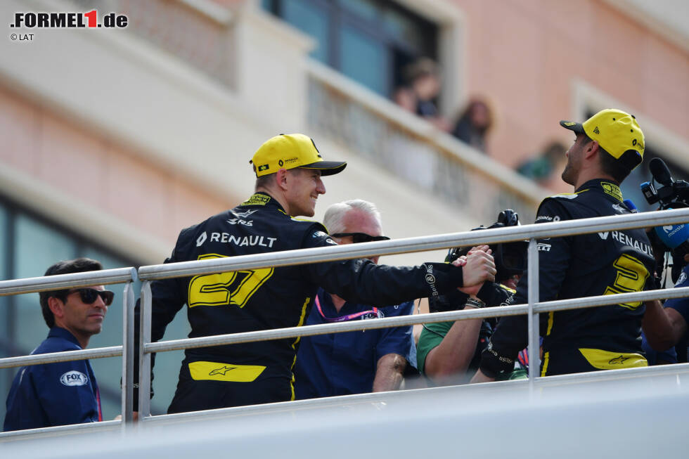 Foto zur News: Nico Hülkenberg (Renault) und Daniel Ricciardo (Renault)