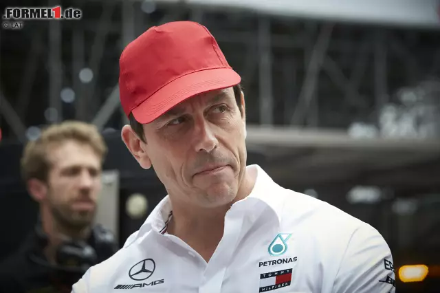 Foto zur News: Niki Laudas Tod war für Toto Wolff ein einschneidendes persönliches Erlebnis. Schließlich sind die Trauerfeiern gerade ein paar Tage her. Jetzt nochmal zum Durchklicken!