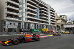 Foto zur News: Pierre Gasly (Red Bull), Carlos Sainz (McLaren) und Daniil Kwjat (Toro Rosso)