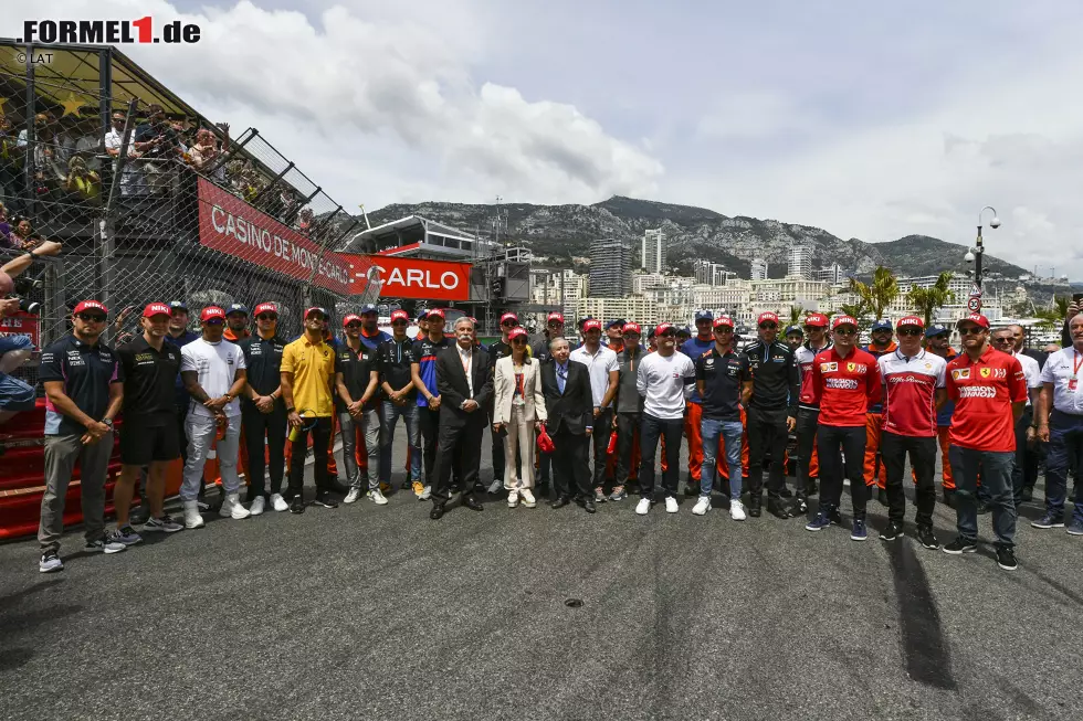 Foto zur News: Trauerminute für Niki Lauda