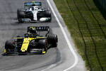 Foto zur News: Nico Hülkenberg (Renault) und Valtteri Bottas (Mercedes)