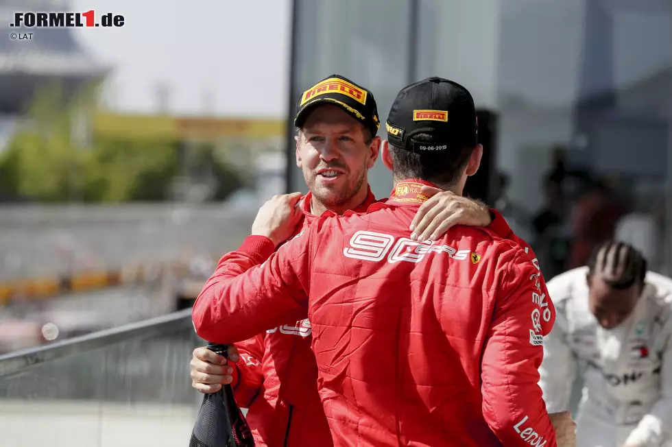 Foto zur News: Sebastian Vettel (Ferrari) und Charles Leclerc (Ferrari)