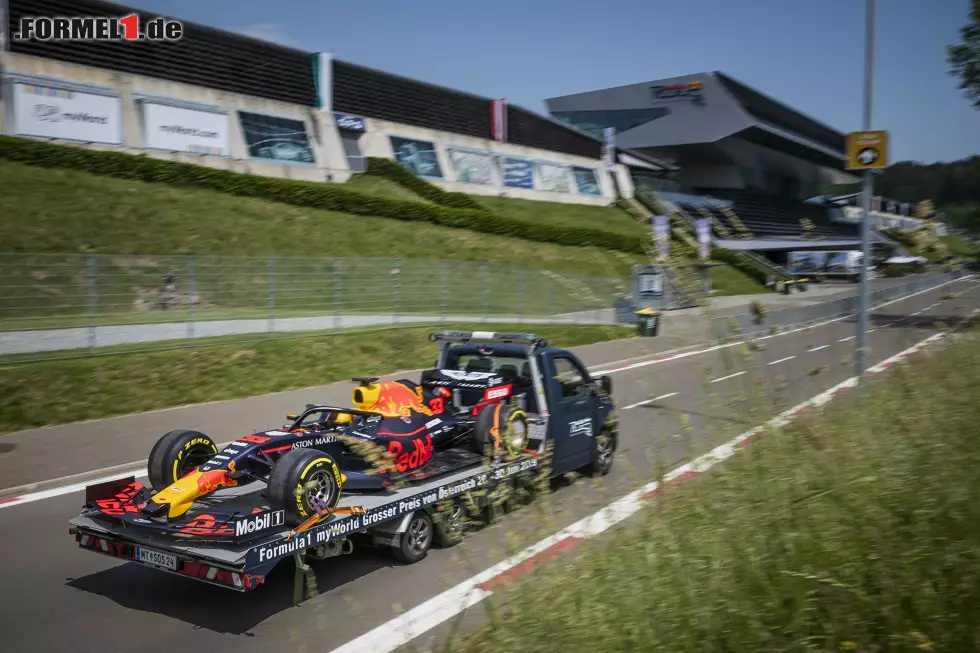 Foto zur News: Vom Red-Bull-Ring soll der Bolide die Facetten der Alpenrepublik kennenlernen.