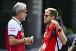 Foto zur News: Beat Zehnder (Alfa Romeo) und Sebastian Vettel (Ferrari)