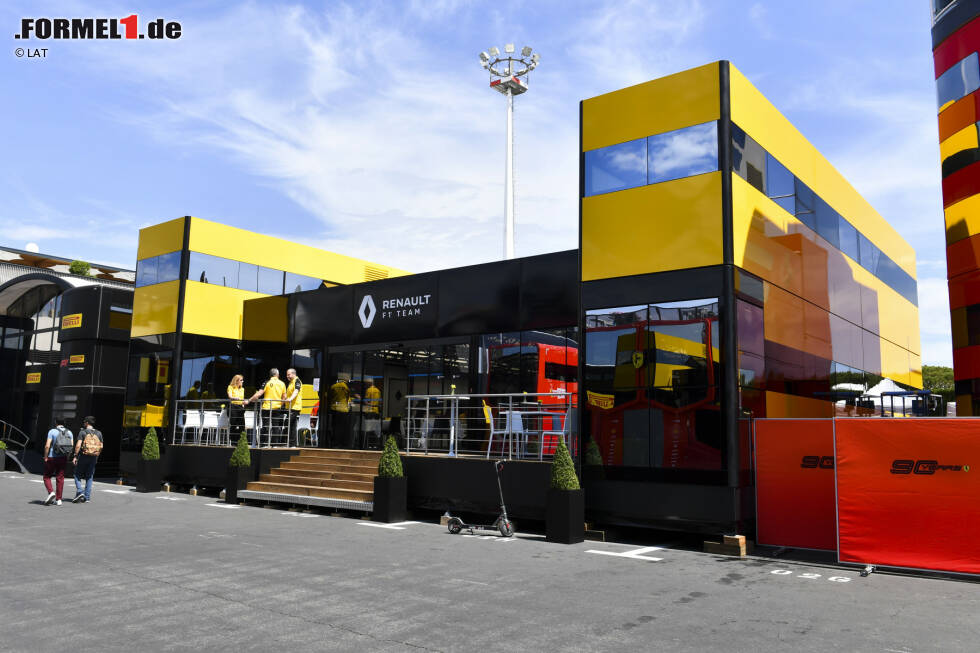 Foto zur News: Renault präsentiert beim Heimrennen ein neues Motorhome