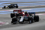 Foto zur News: Antonio Giovinazzi (Alfa Romeo), Sebastian Vettel (Ferrari) und Kevin Magnussen (Haas)