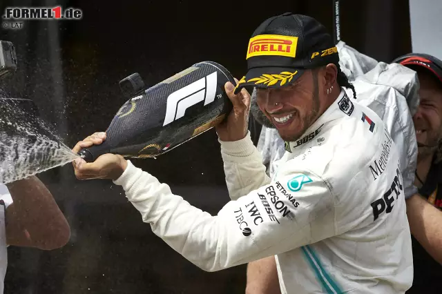 Foto zur News: Lewis Hamilton hat nach Le Castellet allen Grund zum Jubeln. Von der Redaktion erhielt er Note 1. Wie wir sonst benotet haben, und warum? Jetzt durch alle 20 Fahrer klicken!