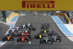 Foto zur News: Lewis Hamilton (Mercedes), Valtteri Bottas (Mercedes) und Charles Leclerc (Ferrari)