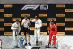 Foto zur News: Valtteri Bottas (Mercedes), Lewis Hamilton (Mercedes) und Charles Leclerc (Ferrari)