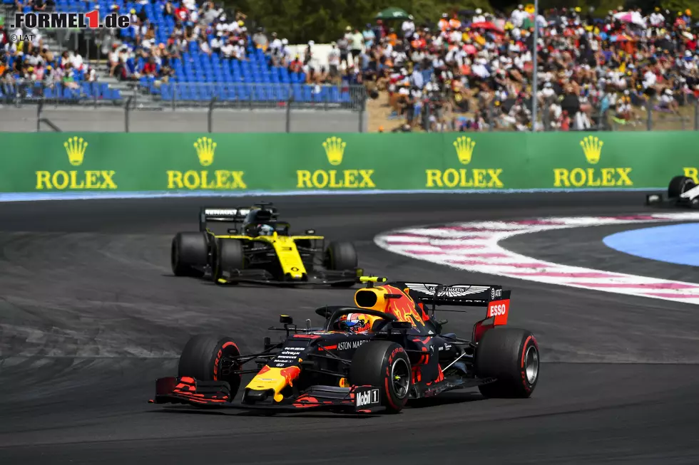 Foto zur News: Pierre Gasly (Red Bull) und Daniel Ricciardo (Renault)