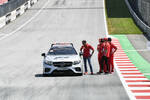 Foto zur News: Charles Leclerc (Ferrari) und Marc Gene