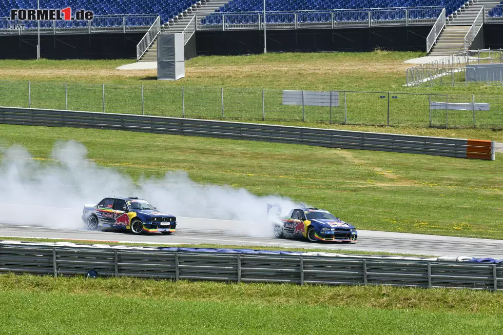 Foto zur News: Red Bull Drift Brothers