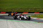 Foto zur News: Antonio Giovinazzi (Alfa Romeo) und Lando Norris (McLaren)