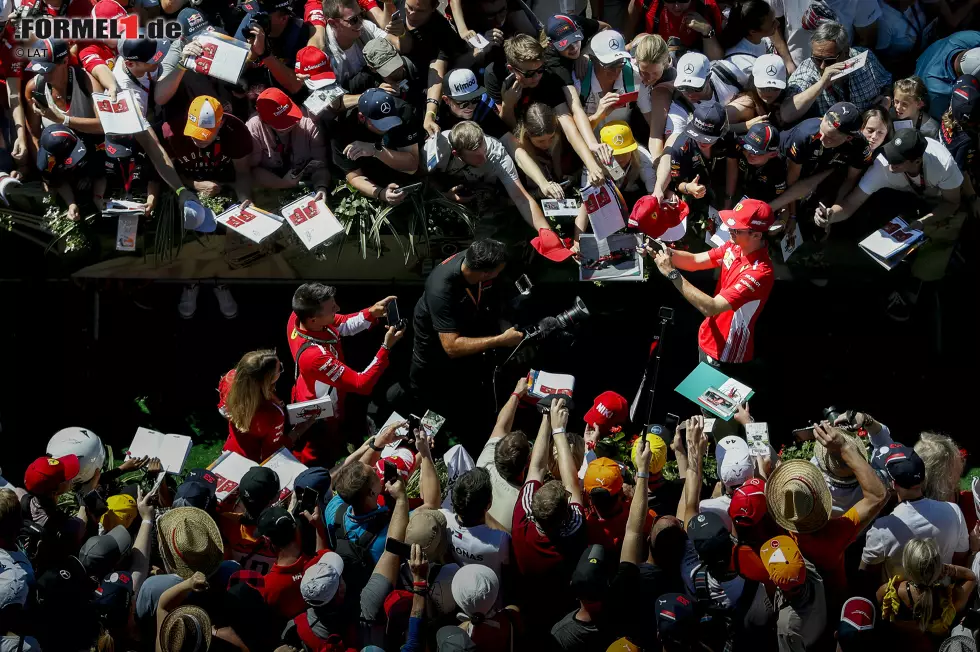 Foto zur News: Charles Leclerc (Ferrari)