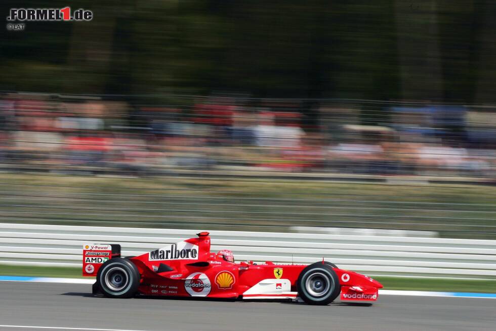 Foto zur News: Michael Schumacher und der Ferrari F2004 bildeten in jenem Jahr eine Traumkombination.