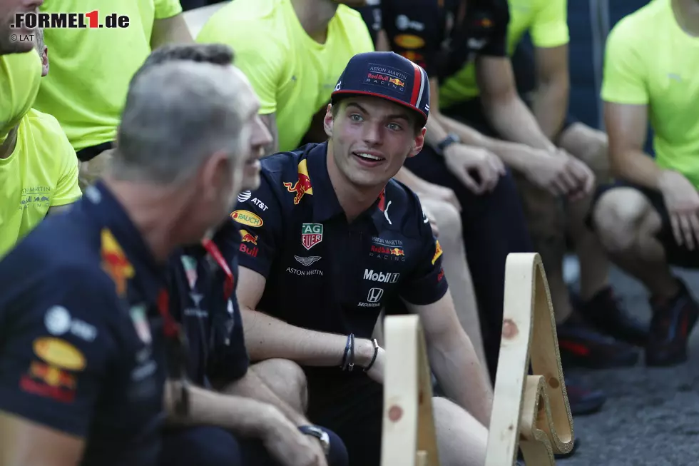 Foto zur News: Christian Horner und Max Verstappen (Red Bull)