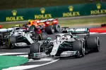 Foto zur News: Lewis Hamilton (Mercedes) und Valtteri Bottas (Mercedes)