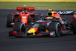 Foto zur News: Pierre Gasly (Red Bull) und Charles Leclerc (Ferrari)