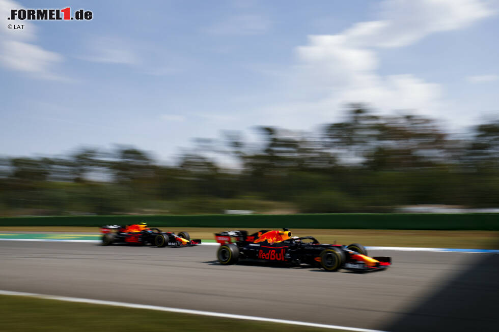 Foto zur News: Max Verstappen (Red Bull) und Pierre Gasly (Red Bull)
