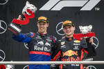 Foto zur News: Daniil Kwjat (Toro Rosso) und Max Verstappen (Red Bull)