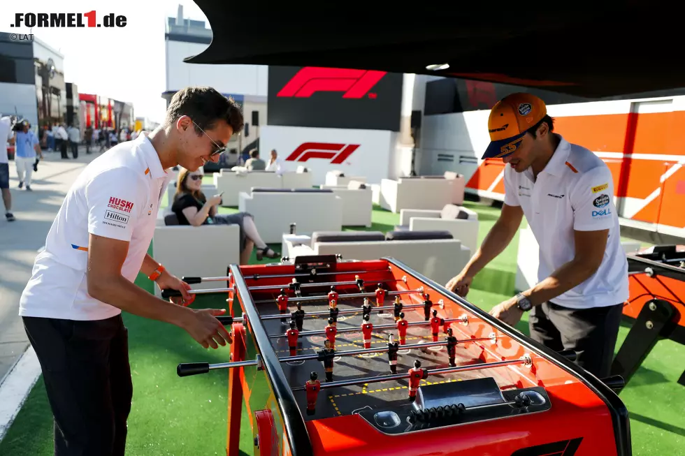 Foto zur News: Lando Norris (McLaren) und Carlos Sainz (McLaren)