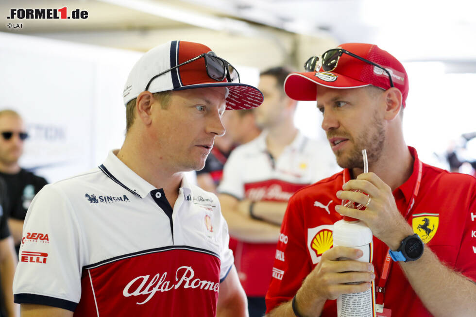 Foto zur News: Kimi Räikkönen (Alfa Romeo) und Sebastian Vettel (Ferrari)