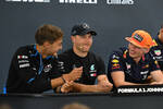 Foto zur News: George Russell (Williams), Valtteri Bottas (Mercedes) und Max Verstappen (Red Bull)