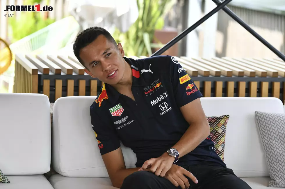 Foto zur News: Alexander Albon (Red Bull)