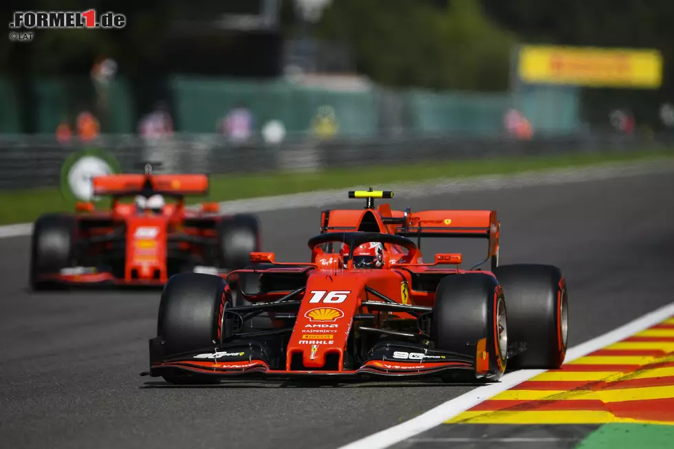 Foto zur News: Charles Leclerc (Ferrari) und Sebastian Vettel (Ferrari)