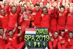 Foto zur News: Charles Leclerc (Ferrari) und Mattia Binotto