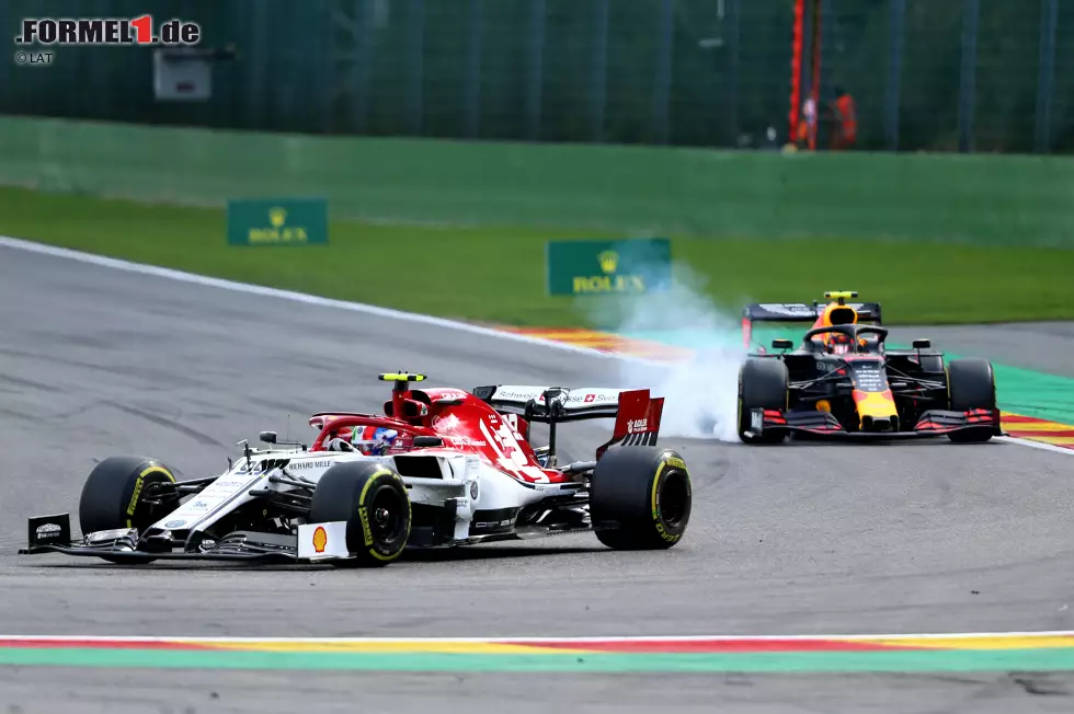 Foto zur News: Antonio Giovinazzi (Alfa Romeo) und Alexander Albon (Red Bull)