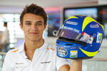 Foto zur News: Michael Rossi und Lando Norris (McLaren)